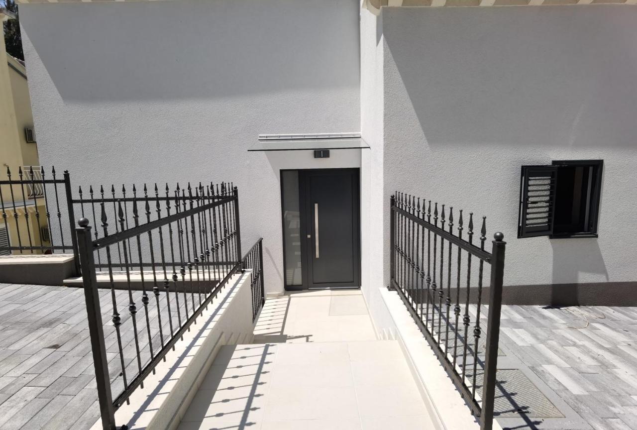 Villa Gloria ツァヴタット エクステリア 写真
